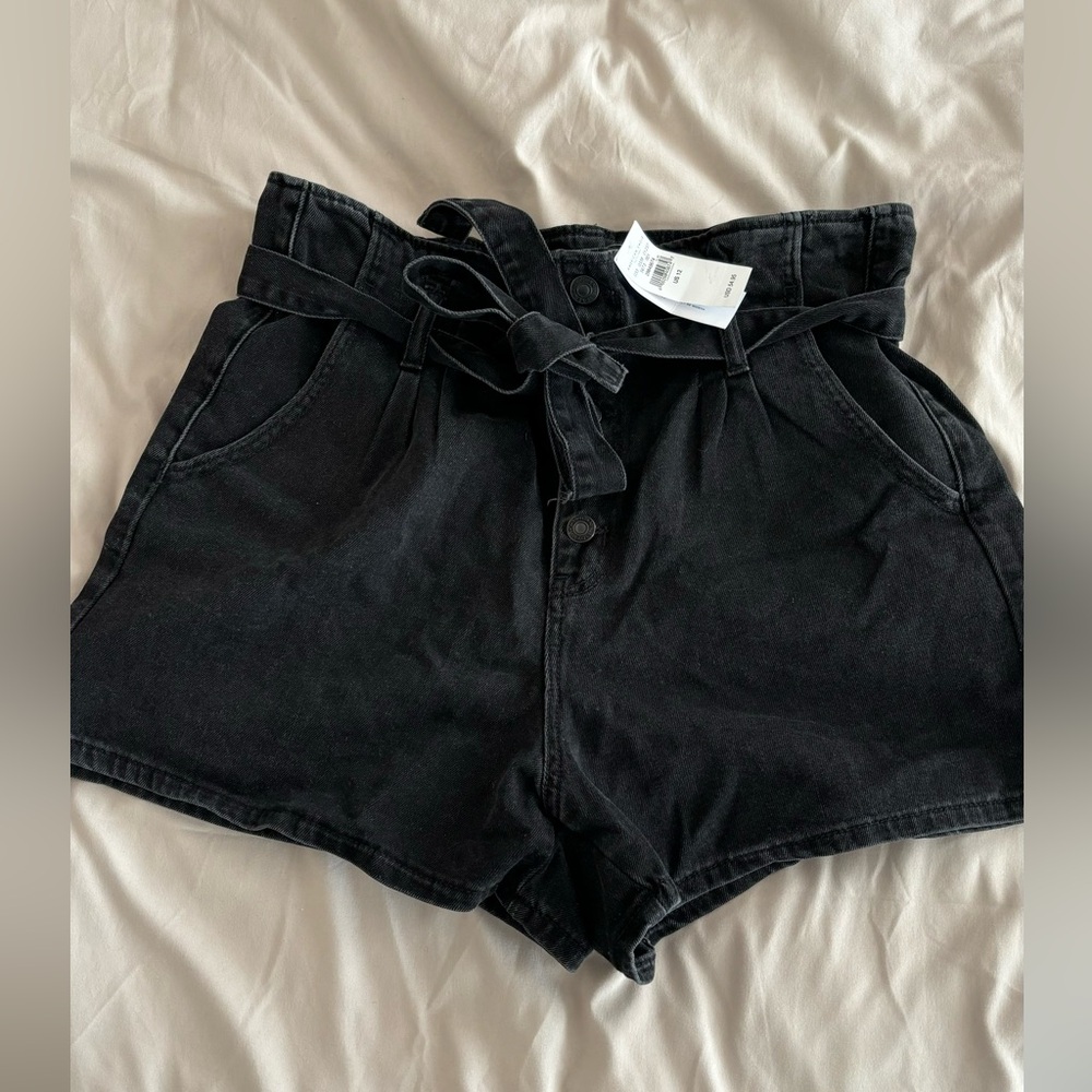 American Eagle Outfitters black denim paperbag shorts size 12